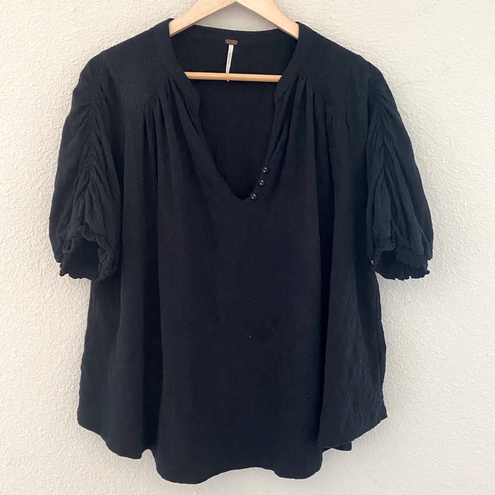 Free People Black B Neck cute sleeves Top Large